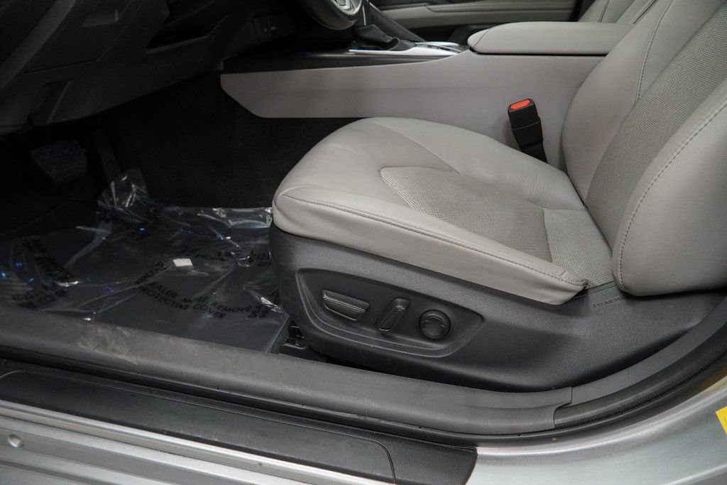Used 2023 Toyota Camry XLE w/ Cold Weather Package image 39