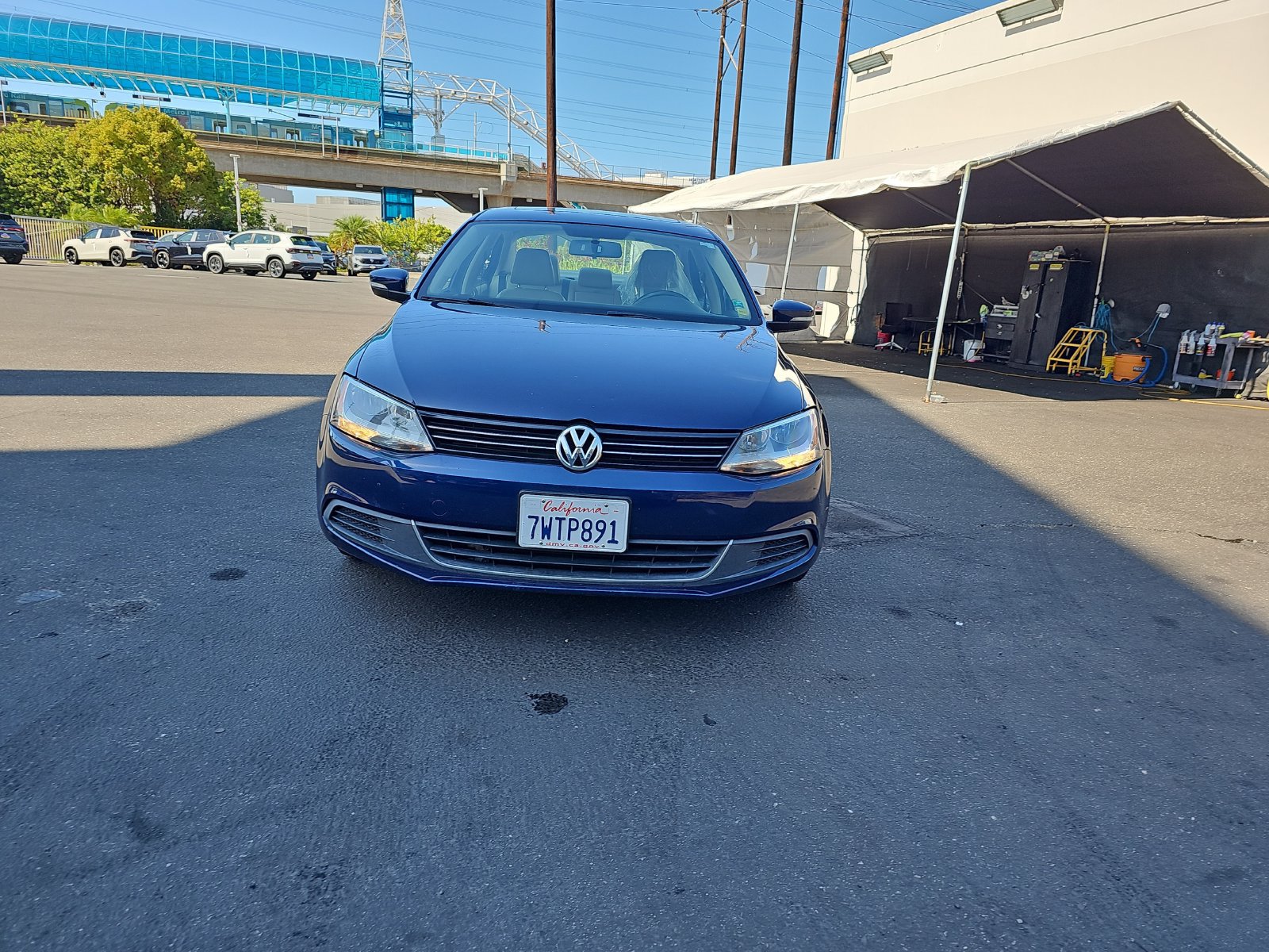 Used 2014 Volkswagen Jetta SE FWD image 2