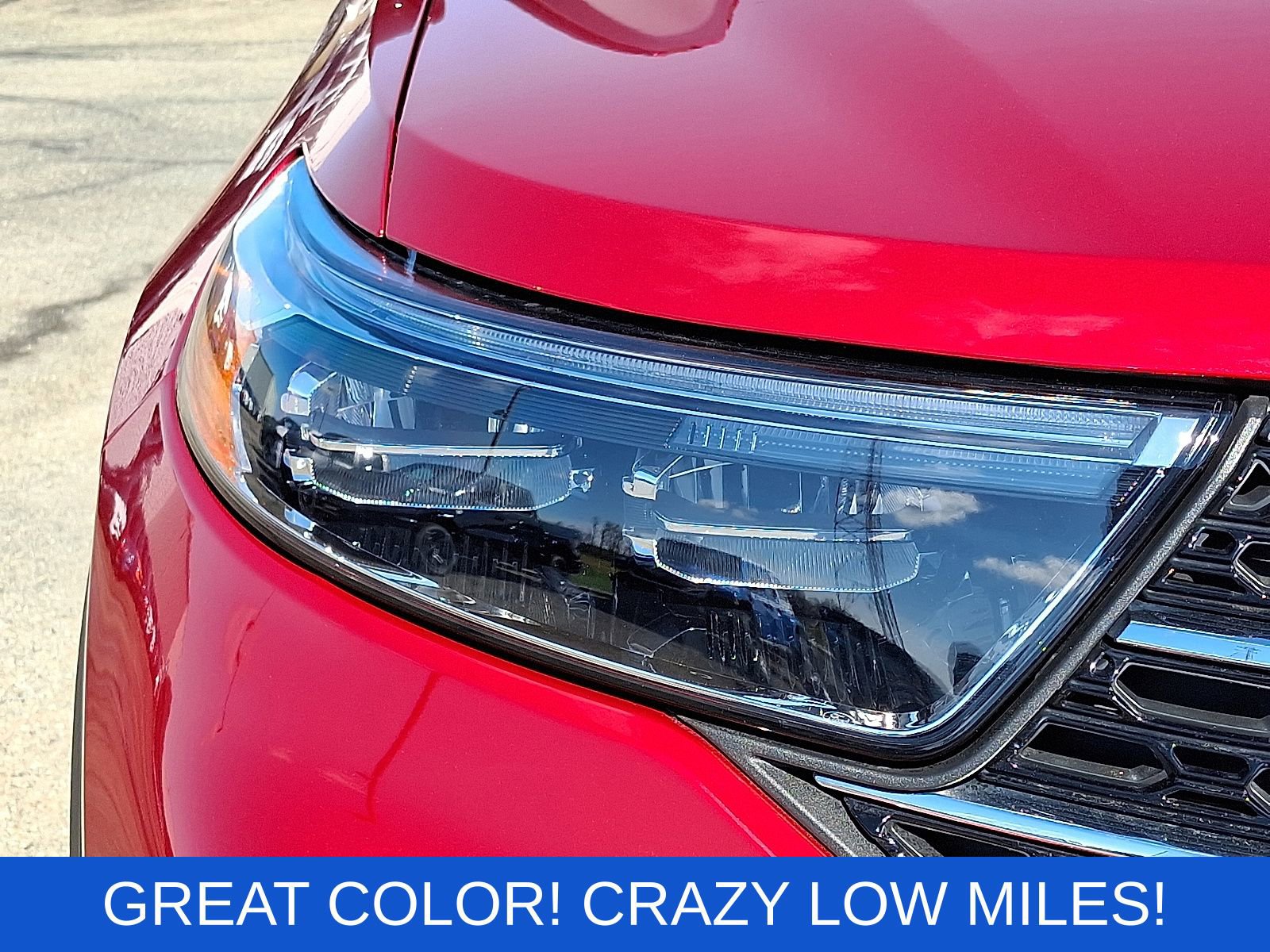 Used 2023 Ford Explorer XLT w/ Equipment Group 202A image 10