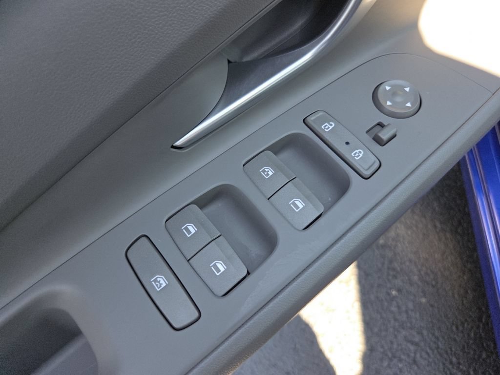 Used 2023 Hyundai Elantra SEL FWD image 29