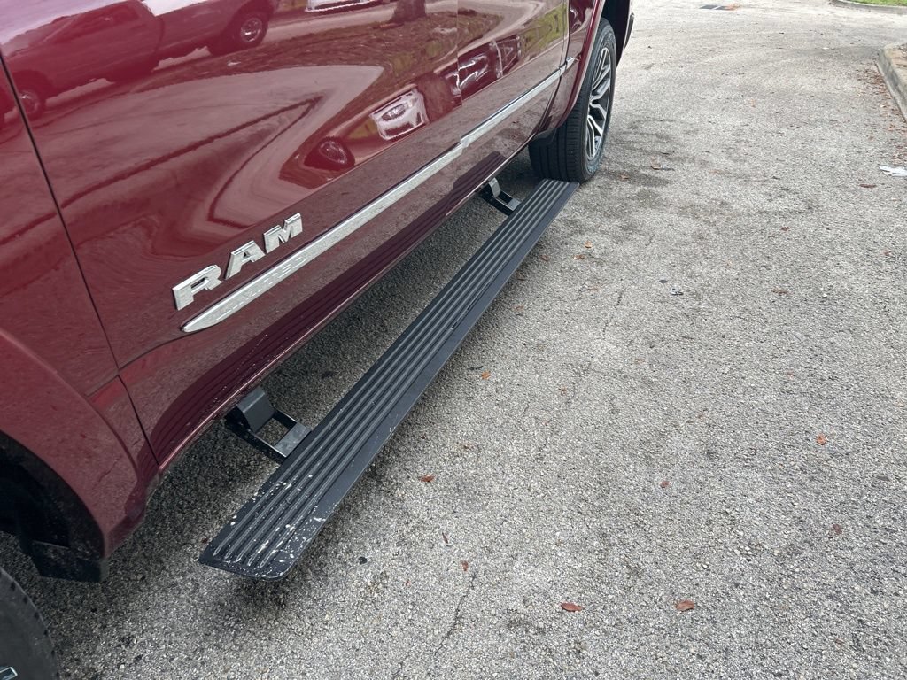 New 2025 RAM 1500 Limited w/ Body Color Bumper Group AWD/4WD image 19