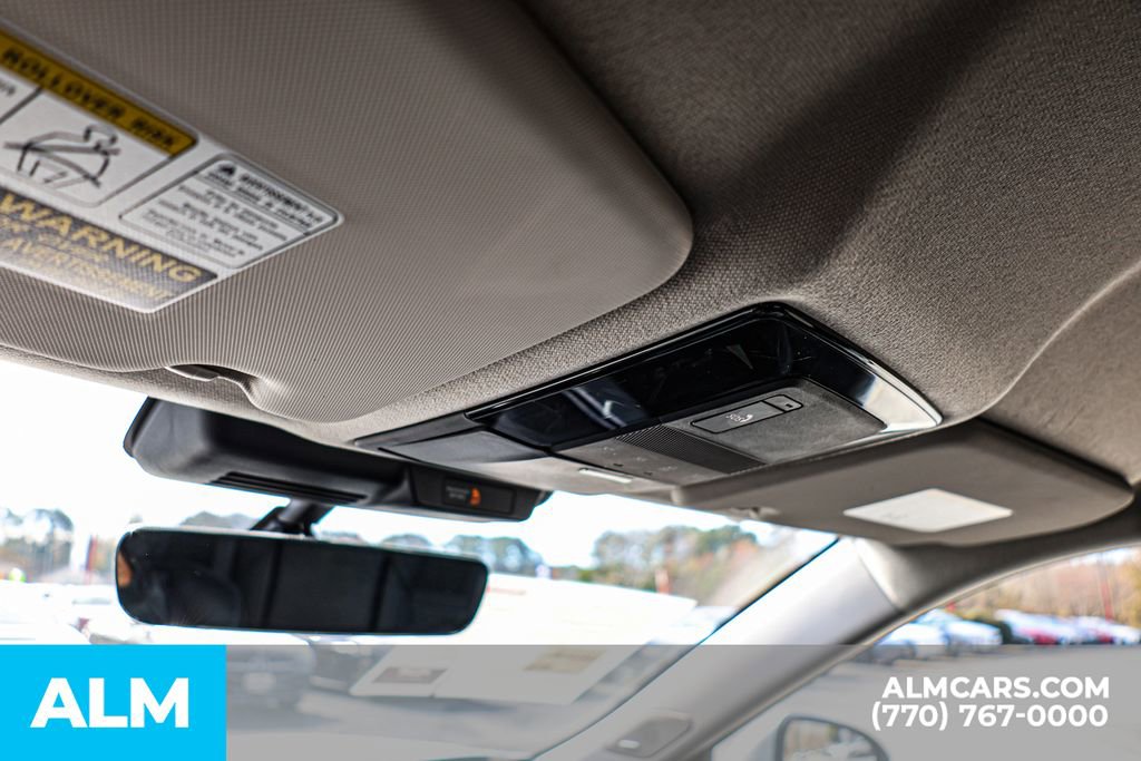 Used 2025 Mitsubishi Outlander SE image 60