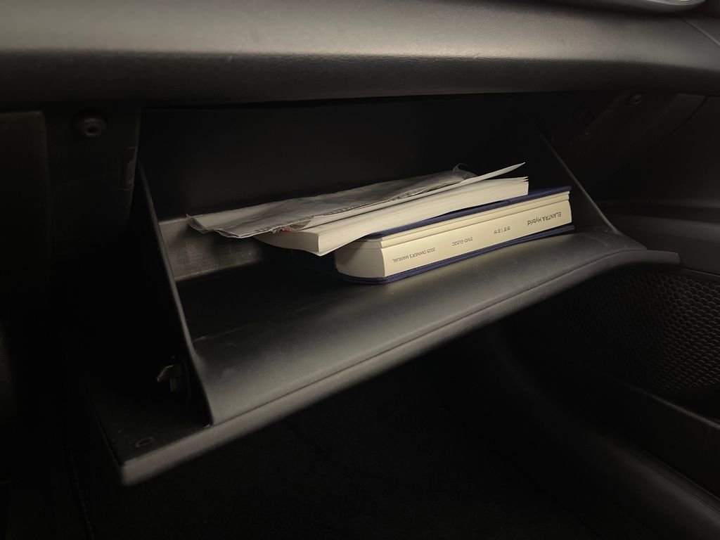 Certified 2025 Hyundai Elantra Limited image 27