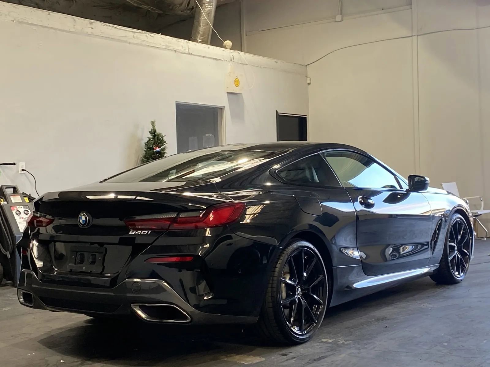 Used 2022 BMW 840i Coupe w/ Driving Assistance Package image 4