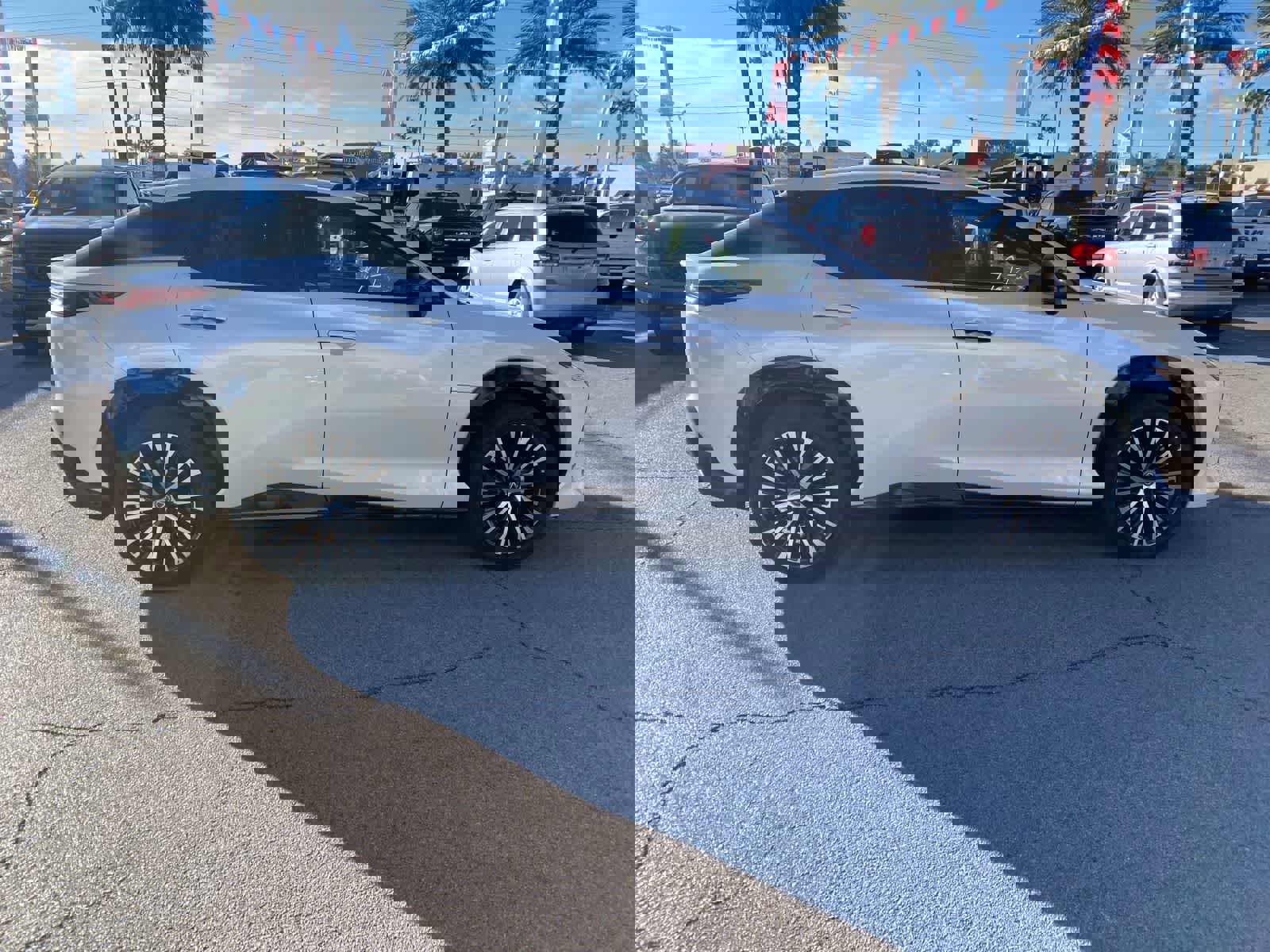 Used 2023 Lexus RZ 450e Premium image 4