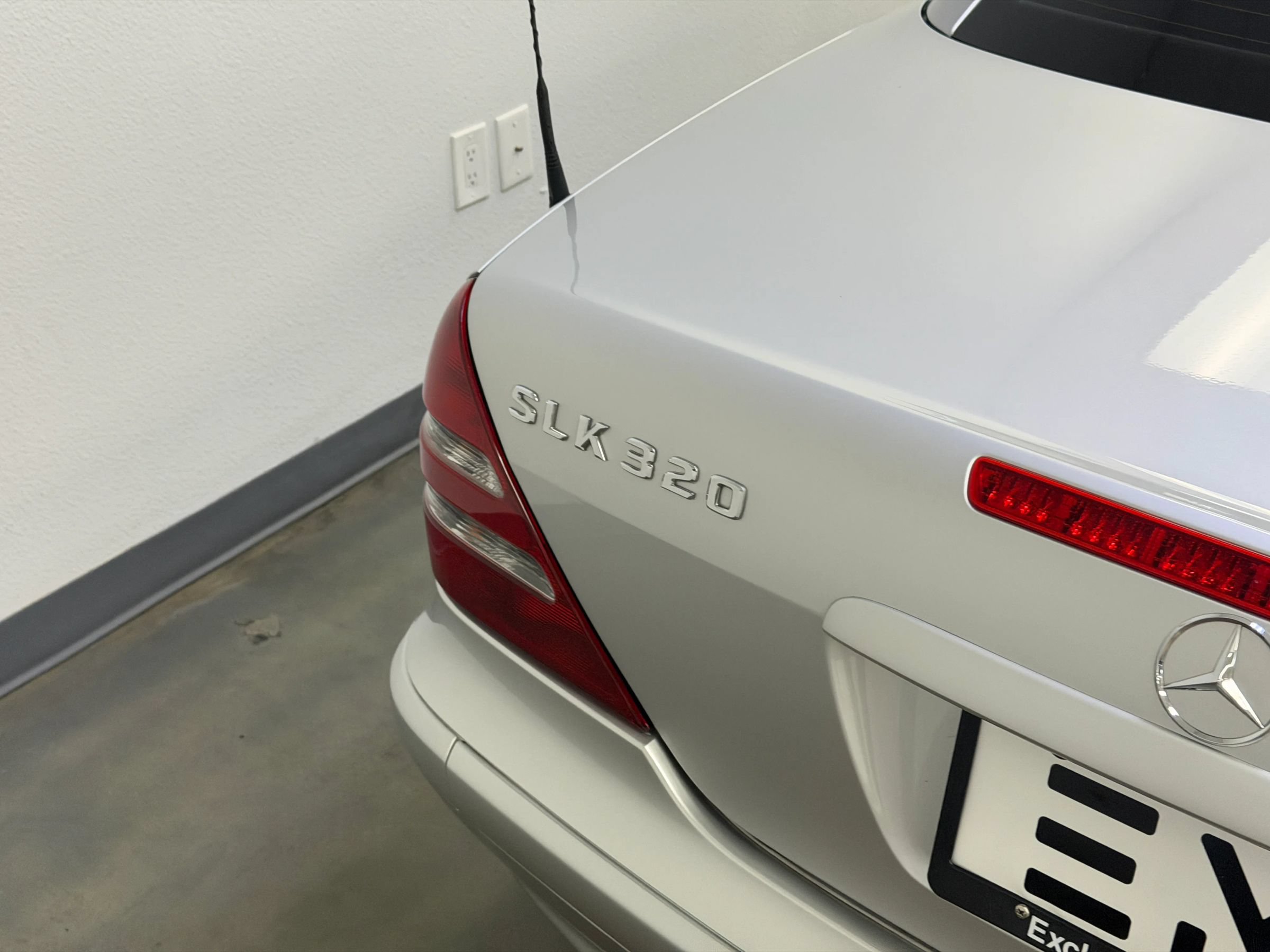 Used 2001 Mercedes-Benz SLK 320 image 8