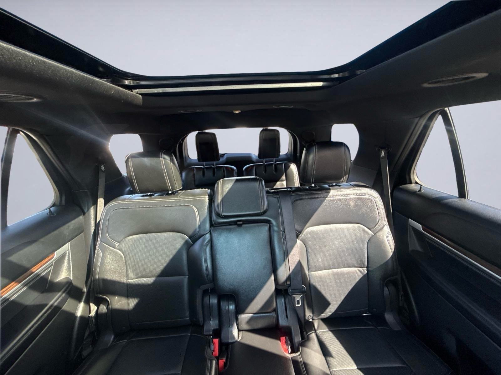 Used 2017 Ford Explorer Limited w/ Equipment Group 303A AWD/4WD image 18