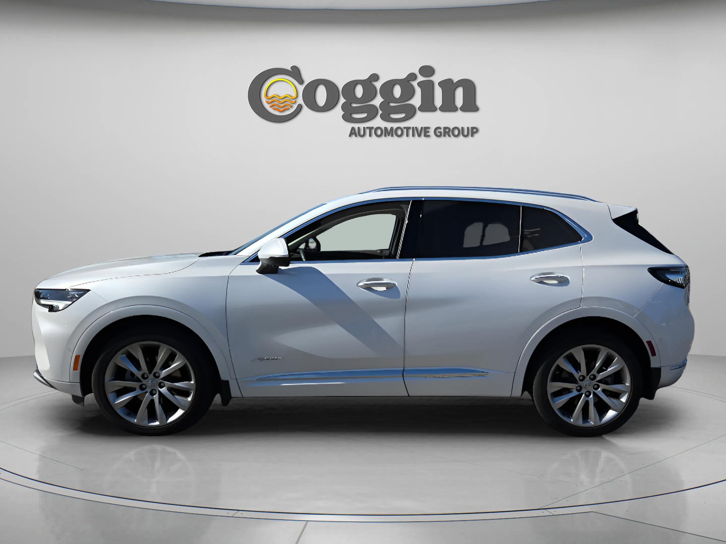 Used 2023 Buick Envision Avenir image 3