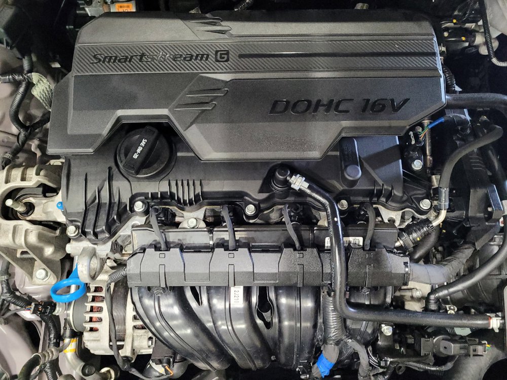 Used 2025 Hyundai Elantra Limited FWD image 30