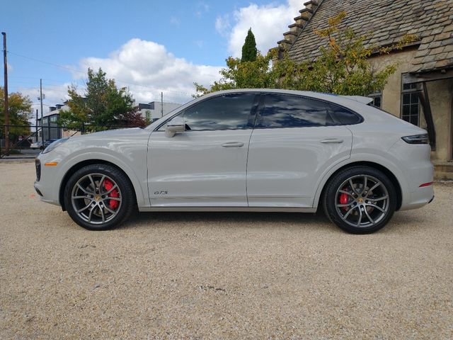 Used 2022 Porsche Cayenne GTS image 10