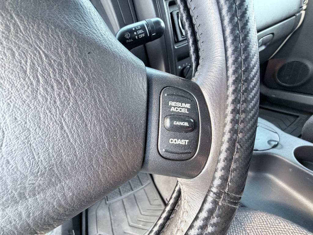 Used 2000 Jeep Cherokee Classic image 12