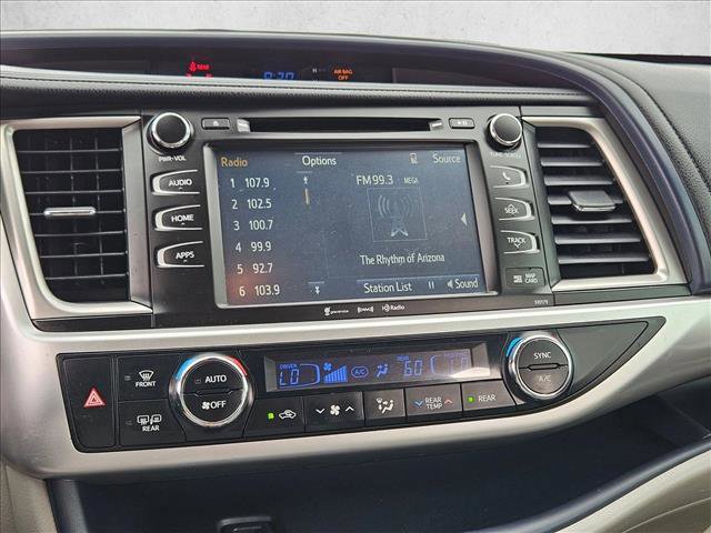 Used 2017 Toyota Highlander XLE image 12