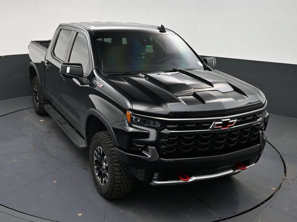 Used 2024 Chevrolet Silverado 1500 ZR2 w/ Technology Package AWD/4WD image 18