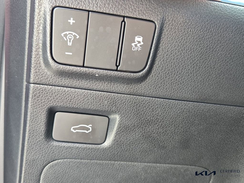 Certified 2025 Kia K5 GT-Line image 32