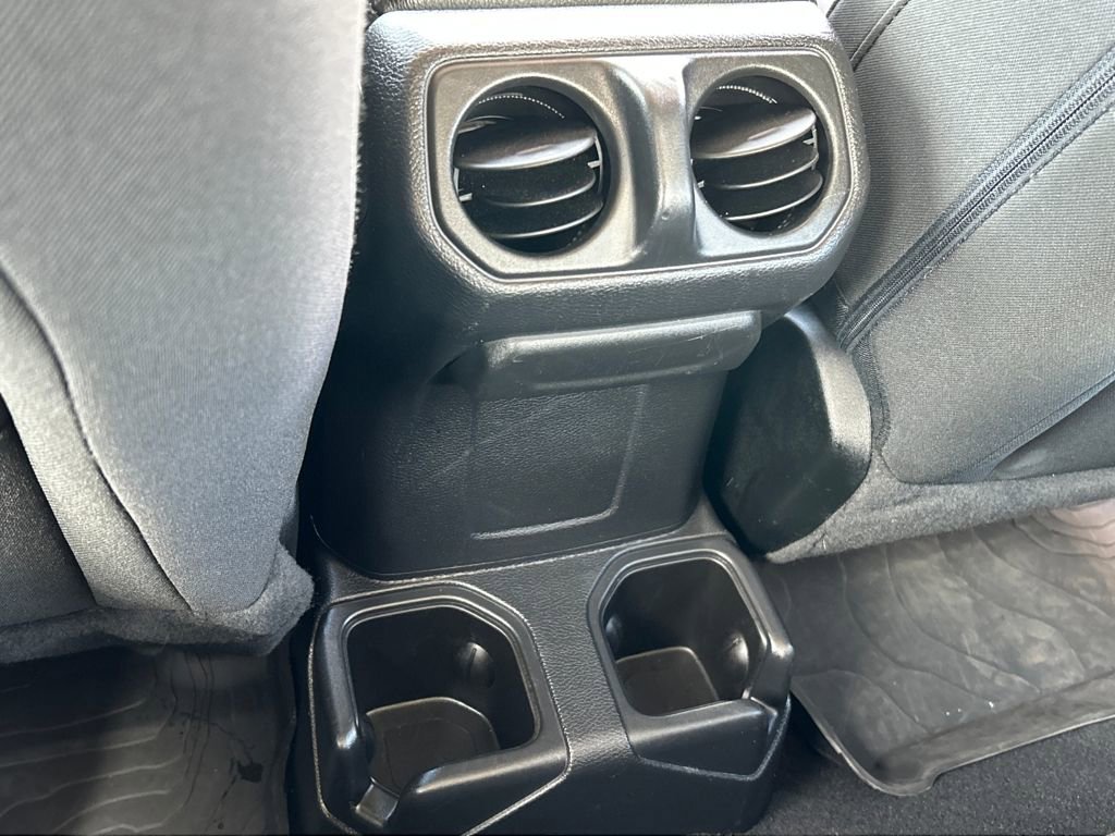 Used 2023 Jeep Wrangler Sport image 19