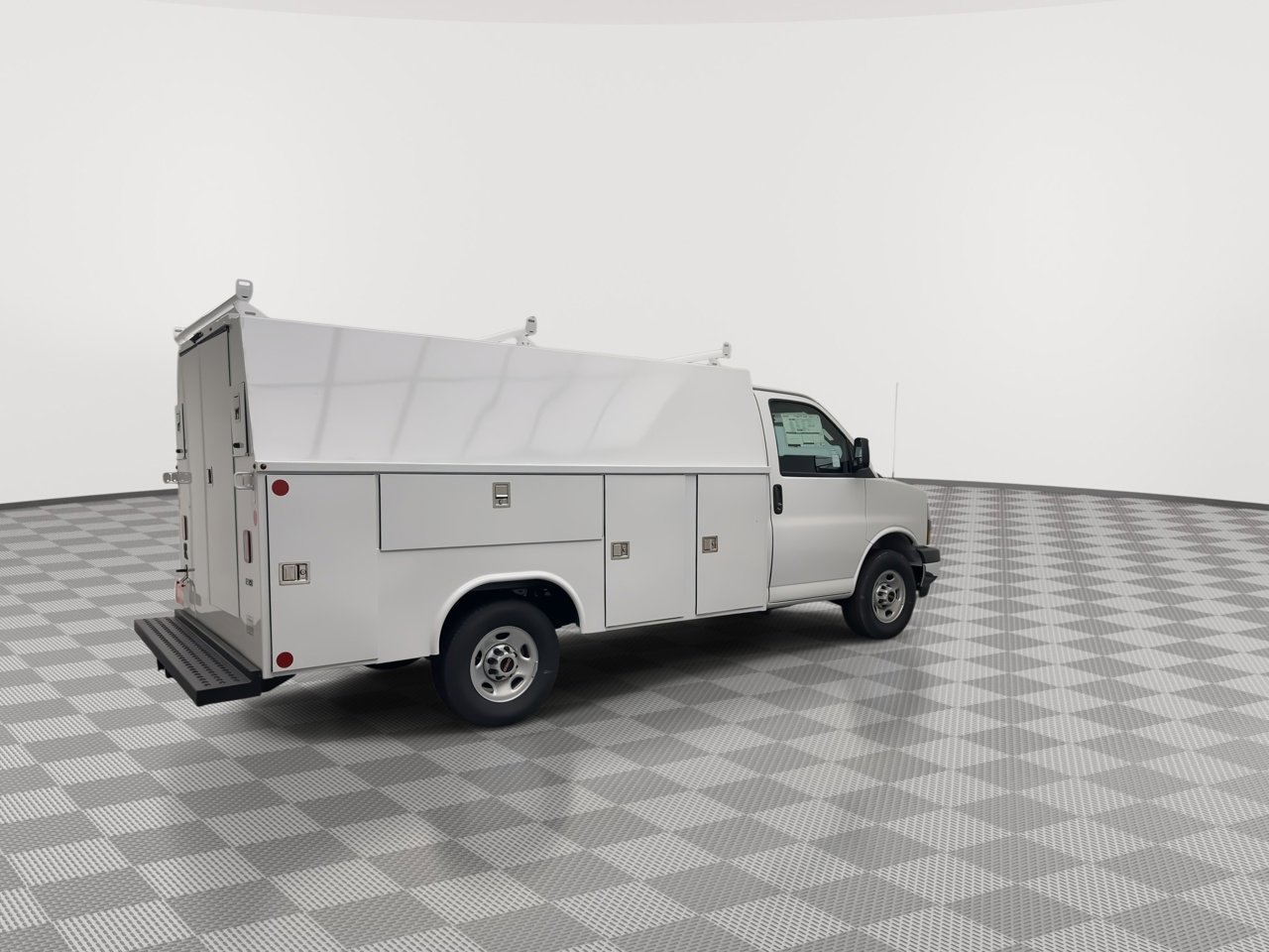 New 2025 GMC Savana 3500 w/ Power Convenience Package image 30