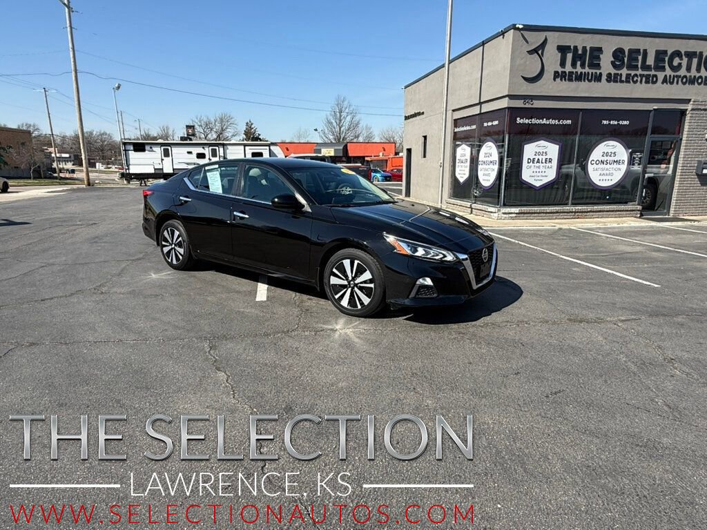 Used 2022 Nissan Altima 2.5 SV