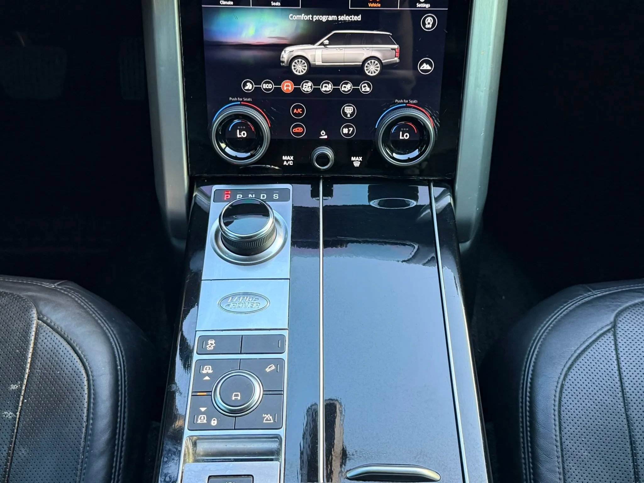 Used 2018 Land Rover Range Rover Supercharged AWD/4WD image 33