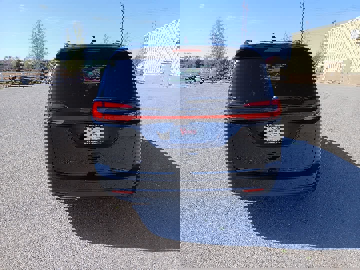 New 2026 Chrysler Pacifica Select w/ S Appearance Package image 5