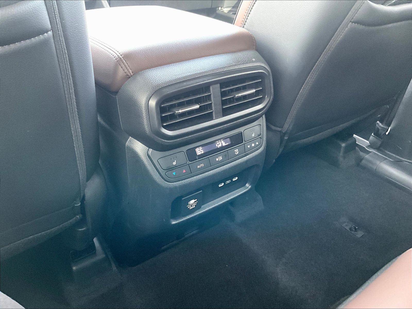 Used 2025 Honda Pilot Elite image 10