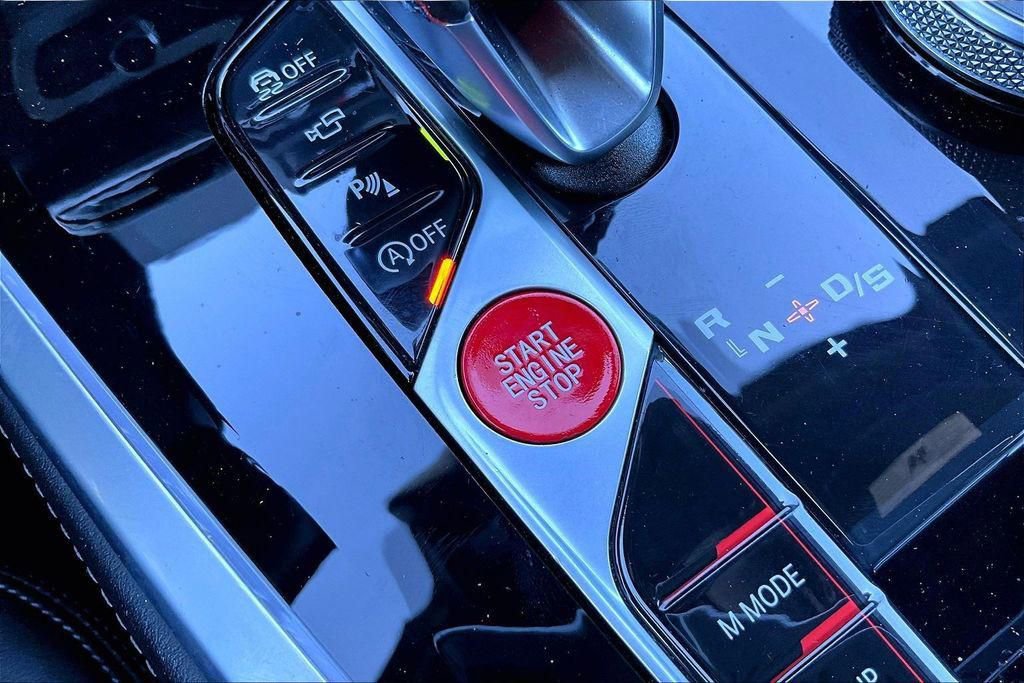 Used 2020 BMW X5 M w/ Executive Package image 30