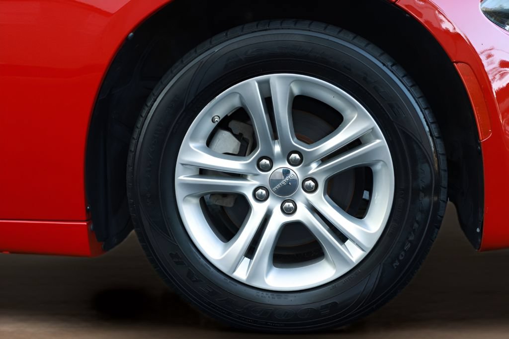 Used 2022 Dodge Charger SXT RWD image 10