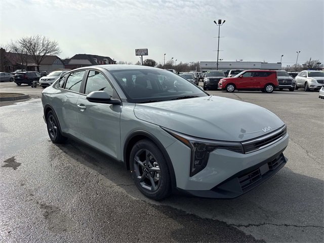 New 2026 Kia K4 LXS image 1