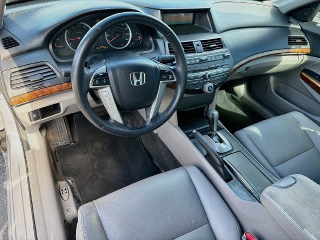 Used 2011 Honda Accord EX-L image 9