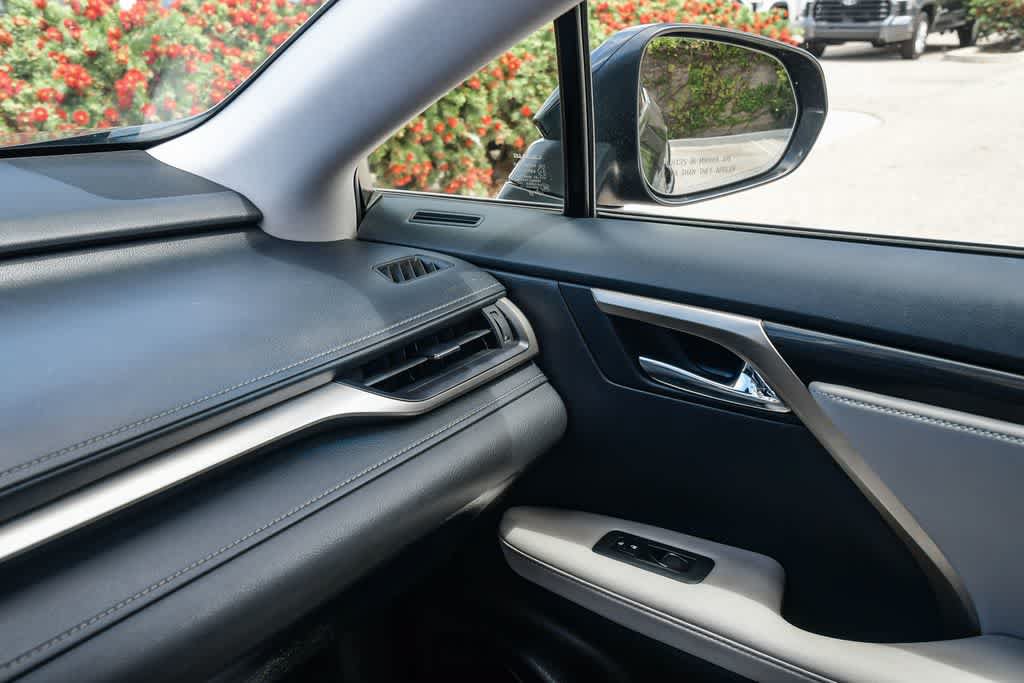Used 2018 Lexus RX 350L FWD w/ Accessory Package image 21