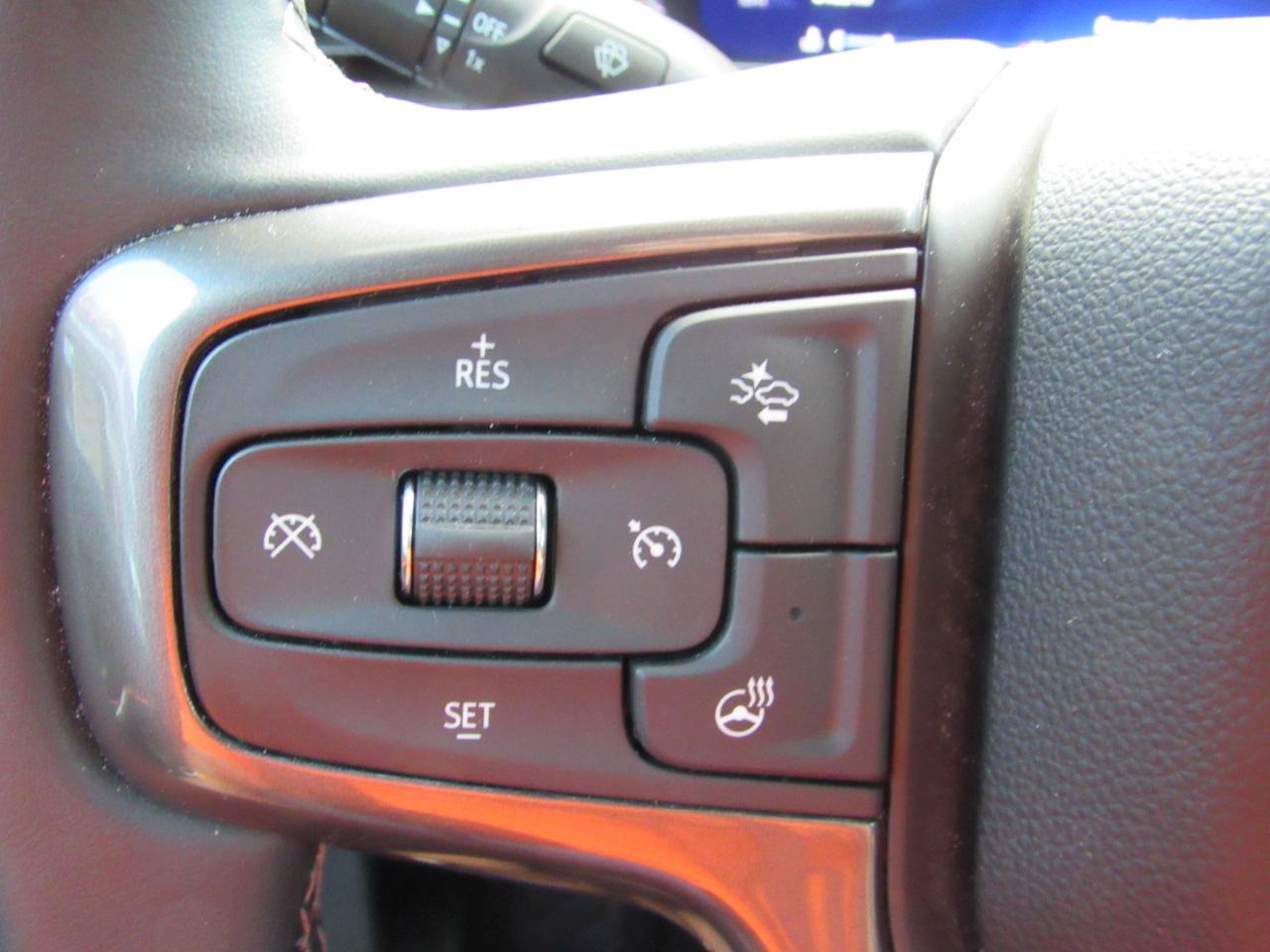 Used 2026 Chevrolet Silverado 3500 High Country w/ Technology Package AWD/4WD image 26