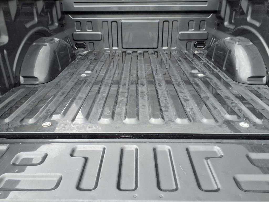 Used 2025 Ford F150 Lariat w/ Equipment Group 501A Mid AWD/4WD image 11