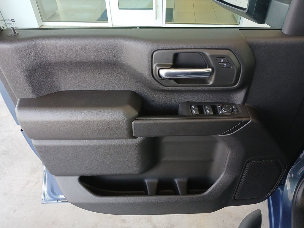 Certified 2025 Chevrolet Silverado 2500 Custom w/ Custom Value Package AWD/4WD image 23