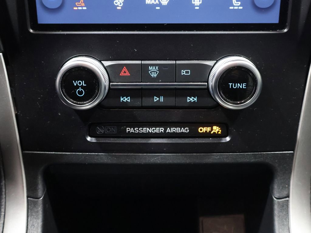 Used 2024 Ford Edge SEL image 29