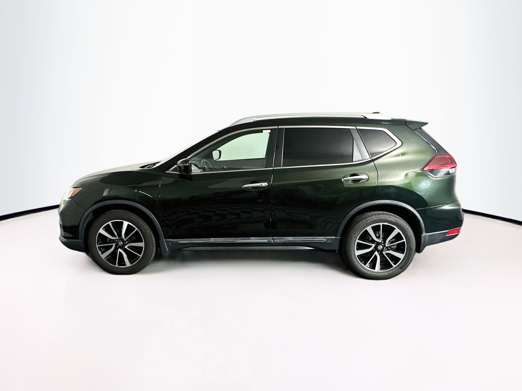 Used 2019 Nissan Rogue SL w/ Premium Package AWD/4WD image 4