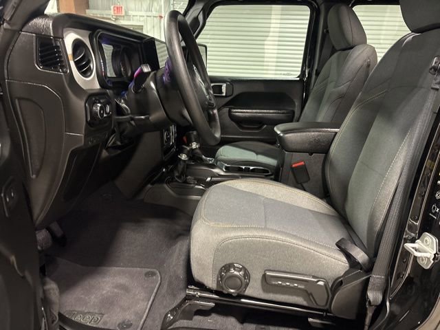 Used 2025 Jeep Wrangler Sport image 14
