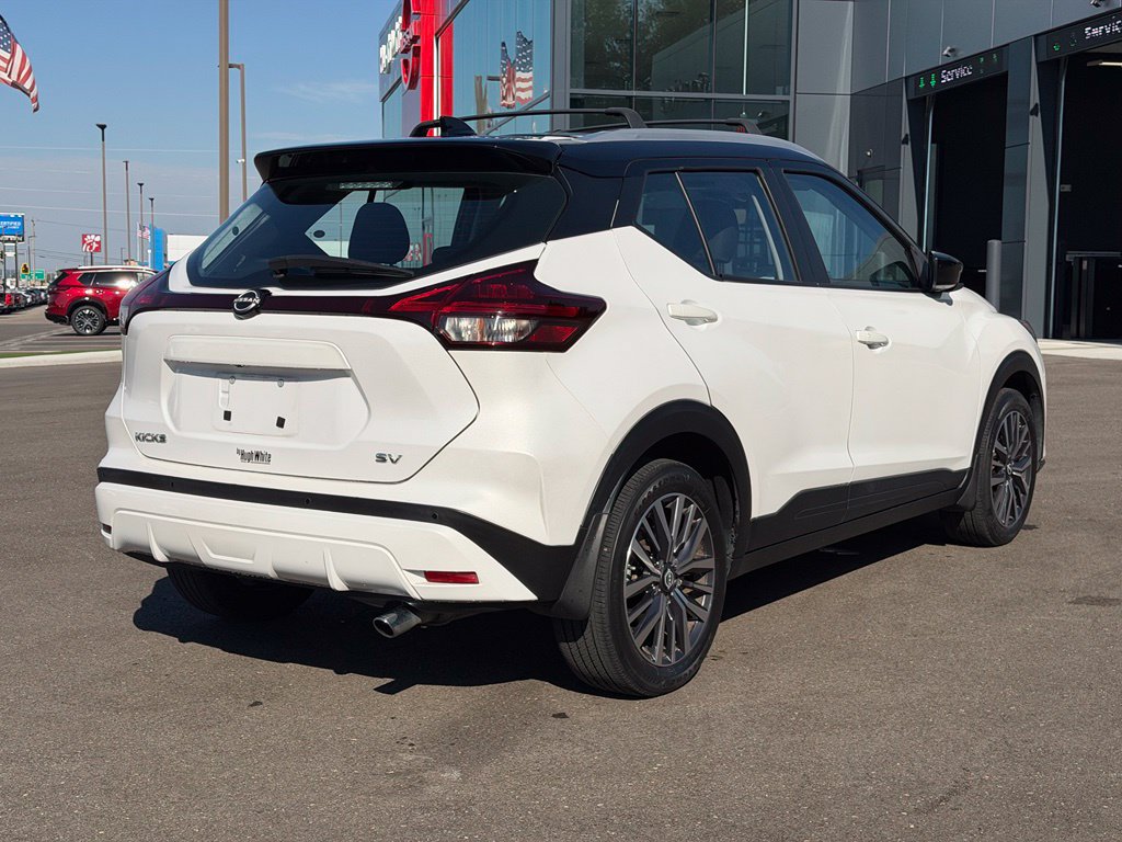 Certified 2022 Nissan Kicks SV w/ Interior Electronics Package FWD image 5
