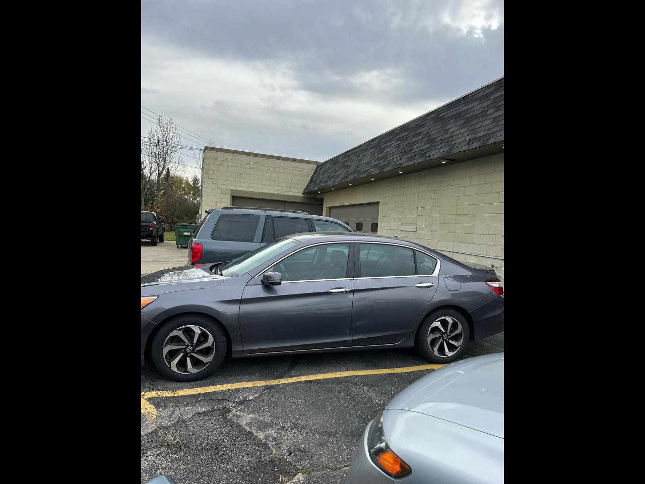 Used 2016 Honda Accord EX-L image 2