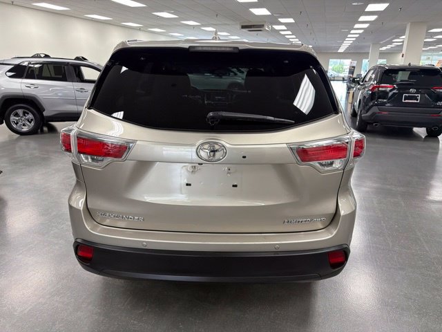 Used 2015 Toyota Highlander Limited AWD/4WD image 6