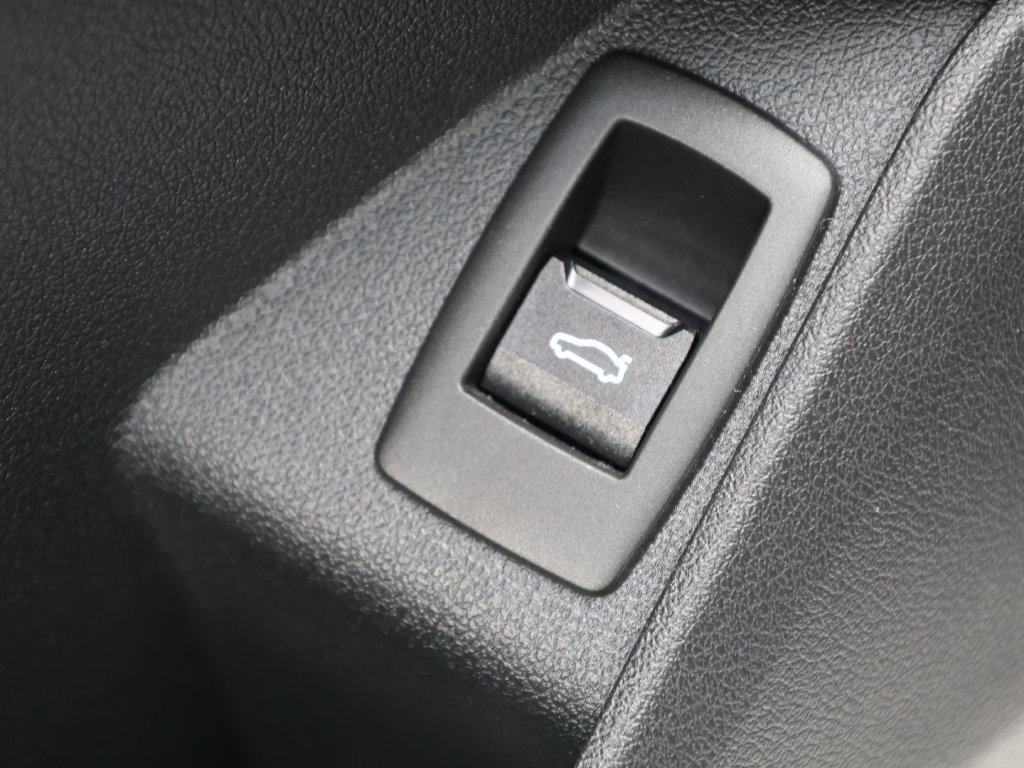 Used 2025 BMW X2 M35i AWD/4WD image 13