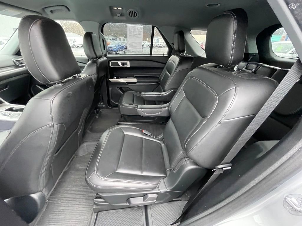 Used 2022 Ford Explorer XLT w/ Equipment Group 202A image 18