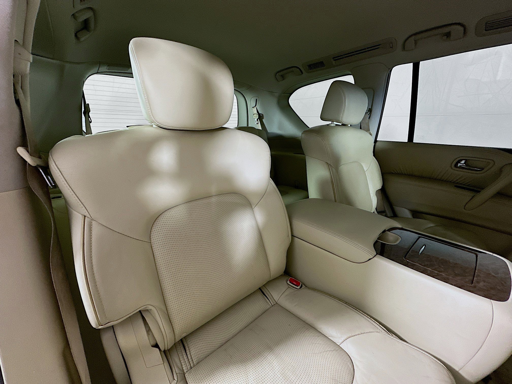 Used 2015 INFINITI QX80 Luxe w/ 22" Wheel Package image 31