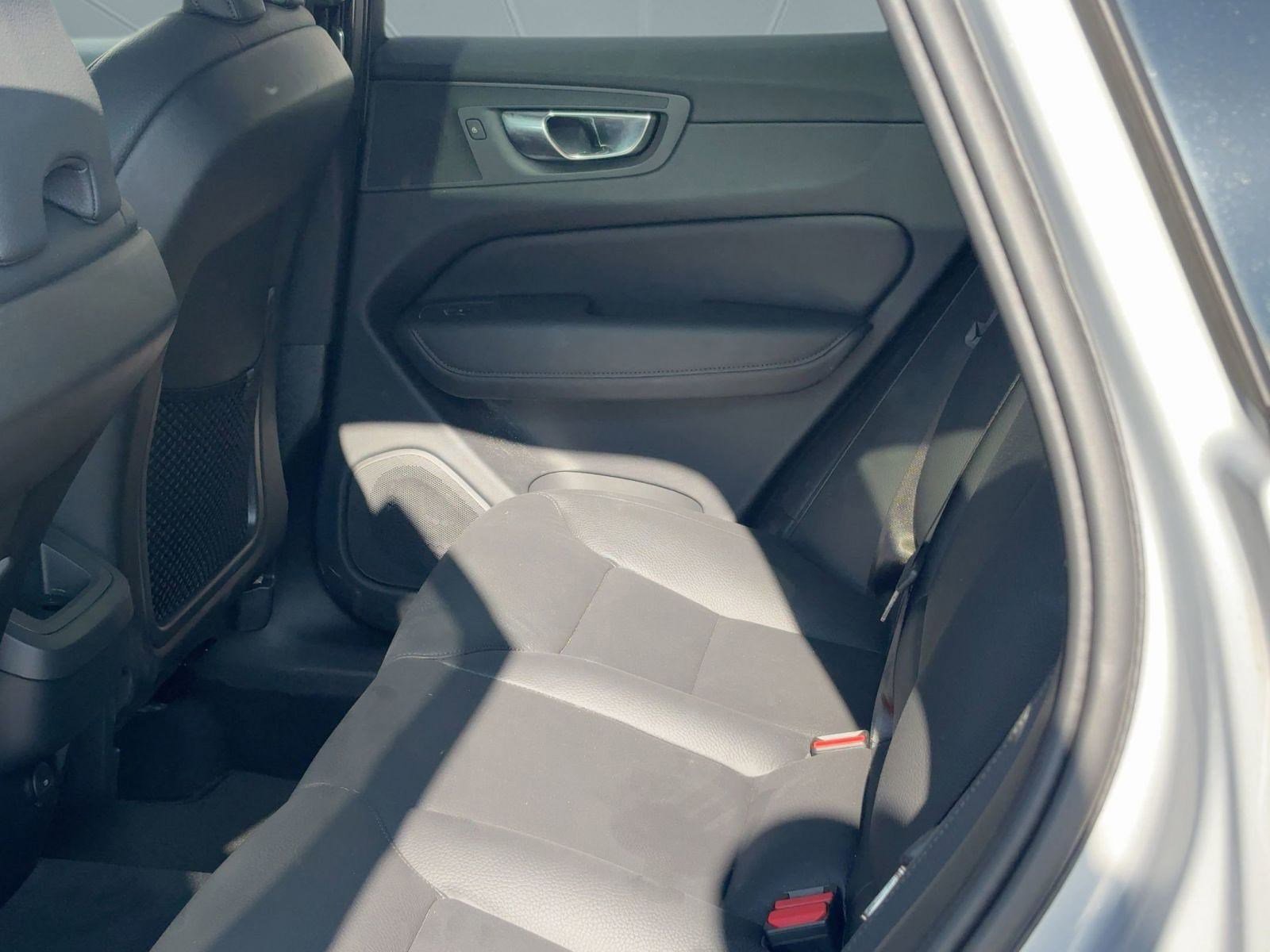 Certified 2025 Volvo XC60 B5 Plus image 15