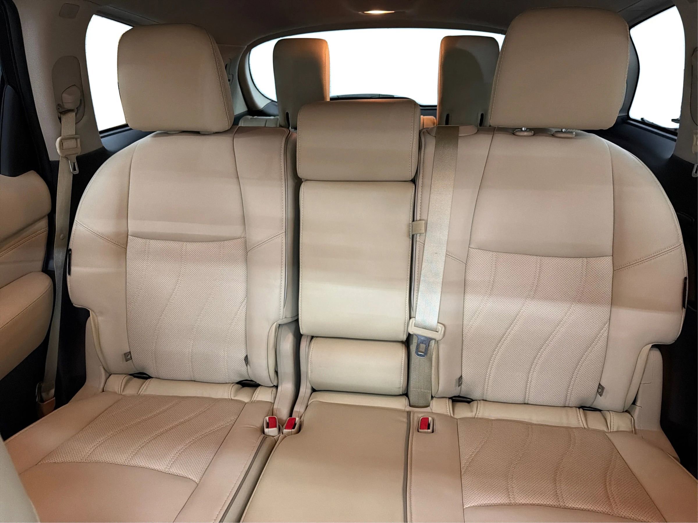 Used 2019 INFINITI QX60 Luxe w/ Essential Package FWD image 32