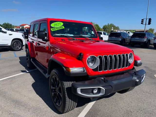 Used 2025 Jeep Wrangler Unlimited Sahara AWD/4WD image 4