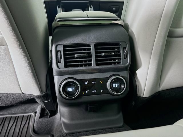 Used 2026 Land Rover Range Rover Velar Dynamic SE image 25