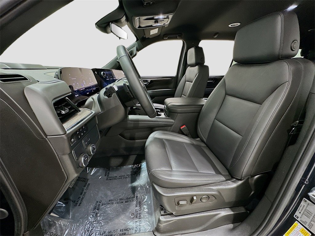 Used 2025 Chevrolet Tahoe LT image 22