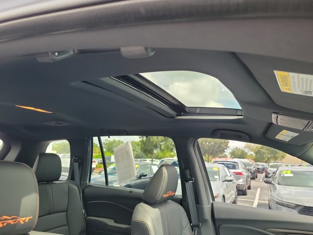 Certified 2025 Honda Passport TrailSport image 11