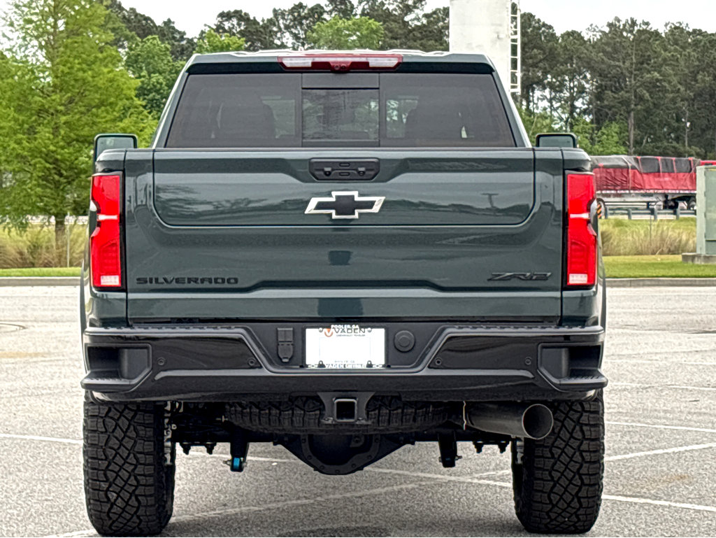 New 2026 Chevrolet Silverado 2500 ZR2 image 17