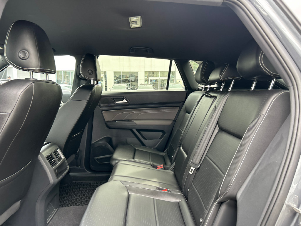 Used 2023 Volkswagen Atlas Cross Sport SE AWD/4WD image 24