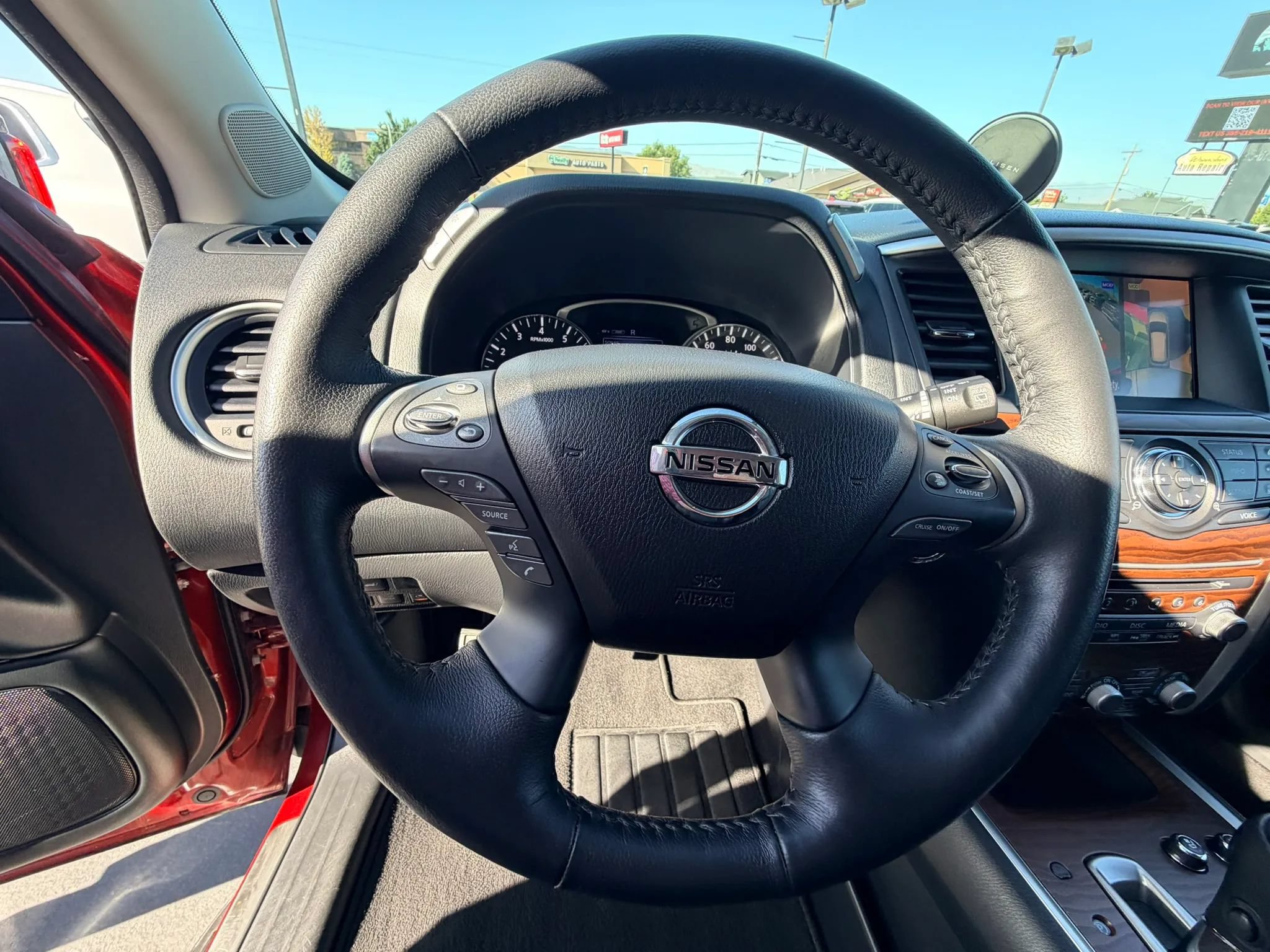 Used 2020 Nissan Pathfinder Platinum w/ Cargo Package AWD/4WD image 12